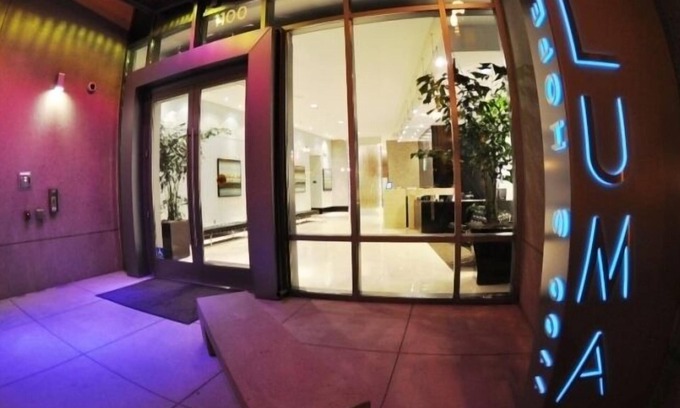 Downtown Los Angeles Condo | Walk To Staples,LA Live!,Conv.Cntr.,Cafes, Bars, Movies