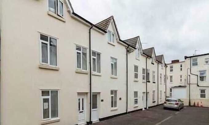 Bournemouth City Centre House | Walk to the beach in 4 minutes.