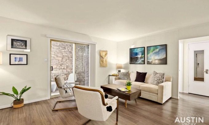 Westfield Apartment | Walk to the Golf Course! 2BD Apt + Pool + Parking