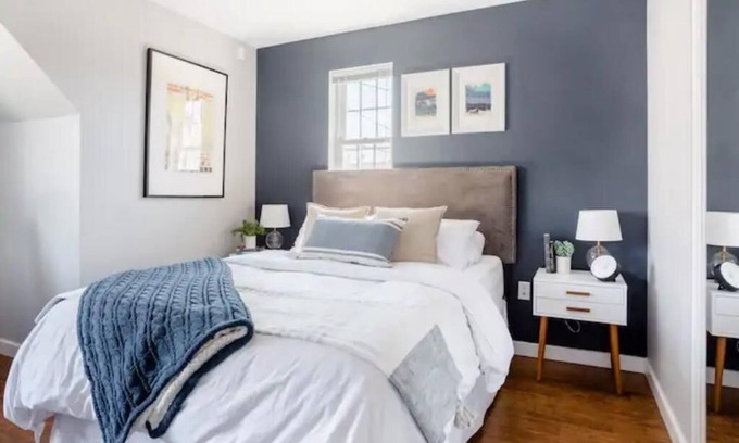 Platt Park House | Walk to Top Restaurants From Platt Park Retreat