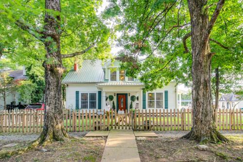 Pulaski House | Walk to UT Southern and Dtwn Pulaski Historic Home