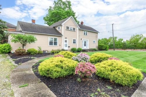Kamm's Corners House | Walkable Neighborhood of Kamm's Corners