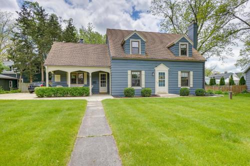 Thiensville House | Walkable Thiensville Retreat Near Hiking!