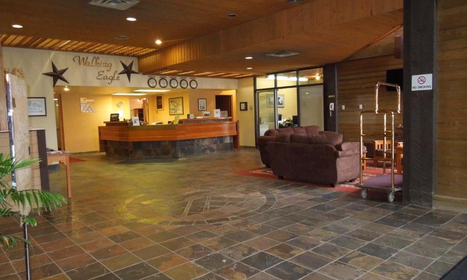 Rocky Mountain House Hotel | Walking Eagle Inn & Lodge