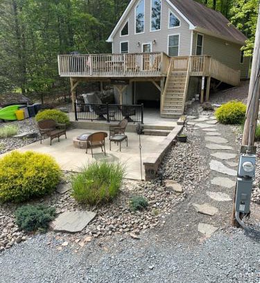 Greentown House | Wallenpaupack Lake house