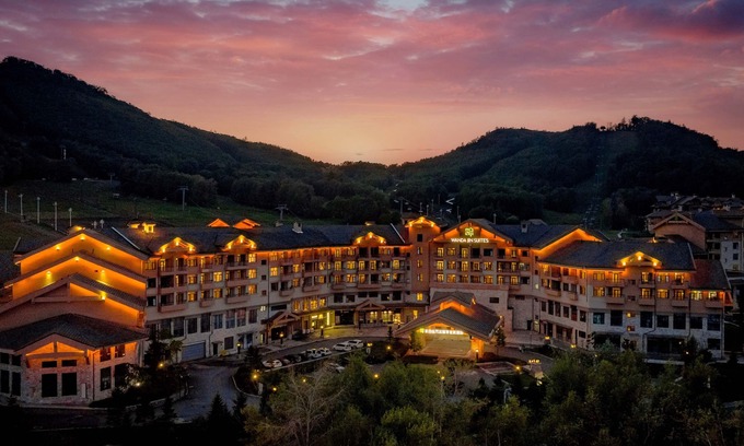 Changbai Mountain West Slope Hotel | Wanda Jin Suites Changbaishan