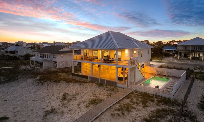 St. George Island House | Wander St. George Island sleeps 20, w/Pools/Workstations & Hot tub, 7 Bedrooms
