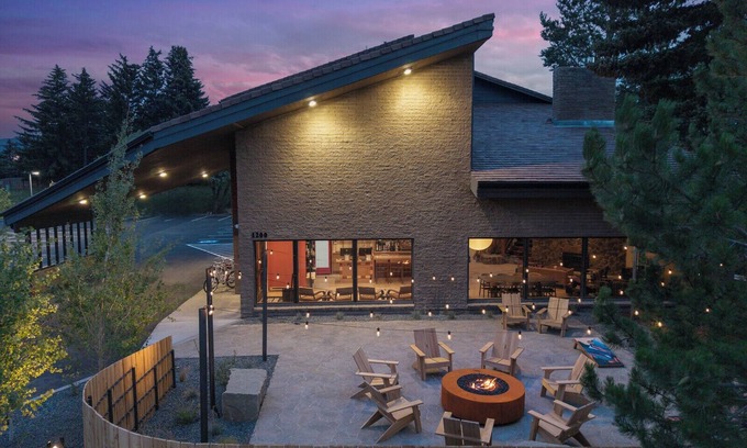 Bozeman Hotel | Wandering Buffalo