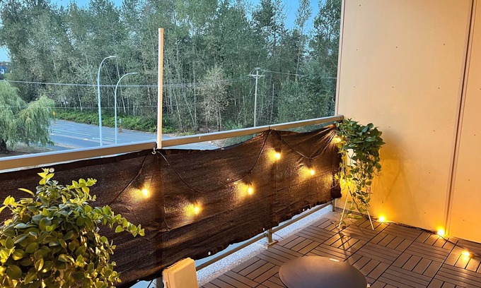 Cloverdale Condo | Warm and inviting condo - 5 minutes from local shopping and eateries!