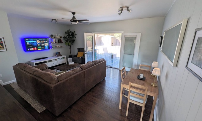 North Austin Civic Association House | Warm and Welcoming 3 Bed House in North Central Austin