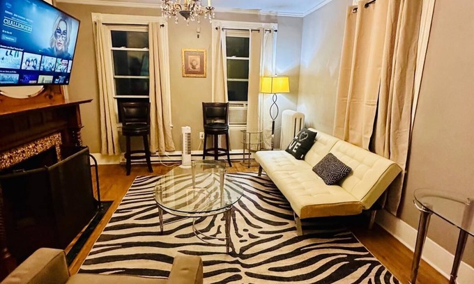 Milford Apartment | Warm Cozy 1-bedroom apartment in Marvelous Milford with FAST WiFi &Free Parking