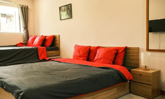 Hanoi Backpacker Quarter House | Warm studio in the old quarter