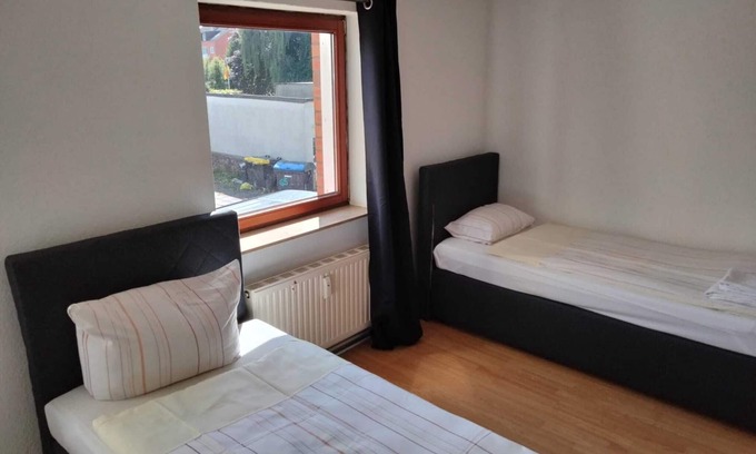Neumuenster House | Wasbeker Straße 65 W2 - 3 bedrooms with parking space