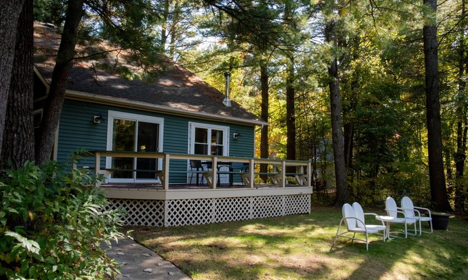 Roscommon Cottage | Water-Front, Au Sable River Cheerfully Updated Getaway