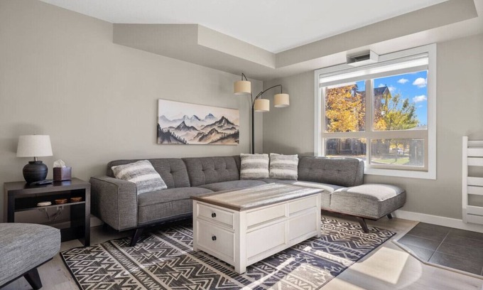 East Kootenay Apartment | Water`s Edge | Pool | Hot Tub | Pets | Ground LVL