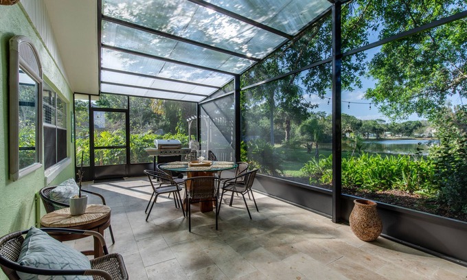 Florida Ridge House | Water View Garden Oasis-15 minutes to the beach