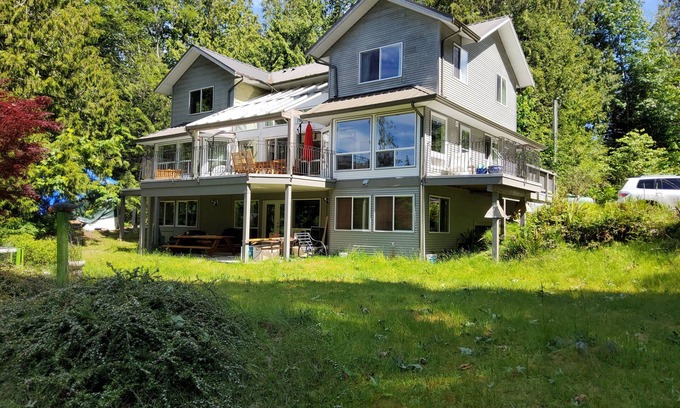 Garden Bay House | Waterfront 5 bedroom unit in house on Hotel Lake, Garden Bay B.C.