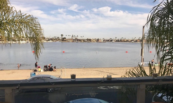 Belmont Shore Apartment | Waterfront Belmont Shore Studio Great View & Deck space Available Jan 15 yearly