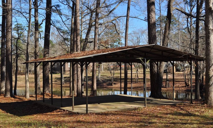 Hemphill Cabin | Waterfront Cabin at Six Mile Boat Ramp on Lake Toledo Bend