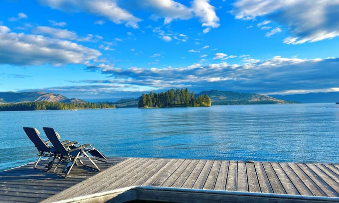 Polson Cabin | Waterfront cabin with wifi
