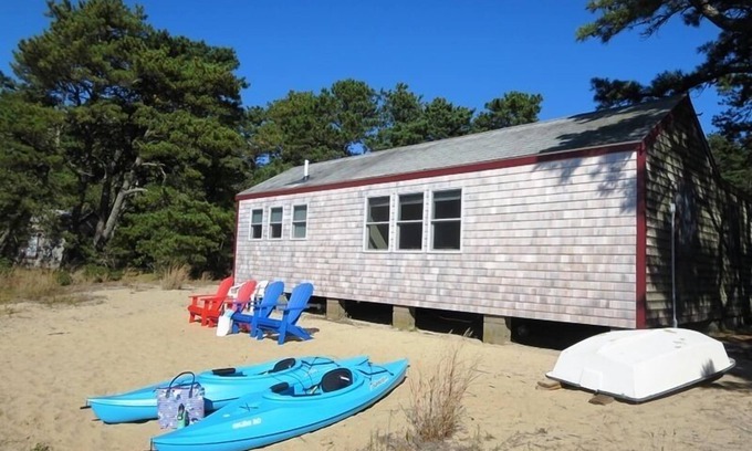 Chatham Cottage | Waterfront Chatham Retreat w/WiFi & Privacy