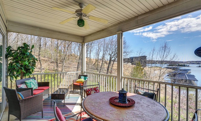 Village of Four Seasons Condo | Waterfront Condo w/Pool on Lake of the Ozarks