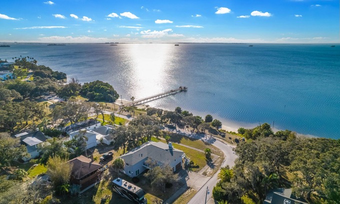 Crystal Beach House | Waterfront Crystal Beach Home with Gulf View & Beautiful Sunsets