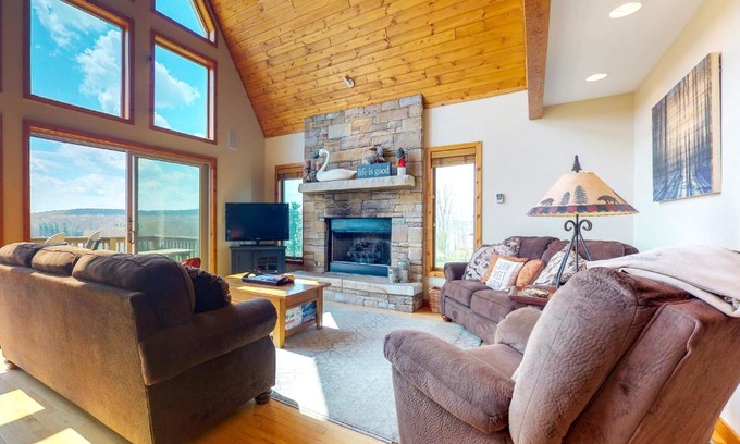 Waterfront Greens Ski Chalet | Waterfront Greens Chalet