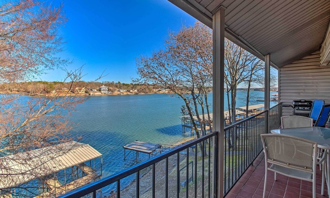 Rockwell Condo | Waterfront Hot Springs Condo w/Boat Slip & Pool!