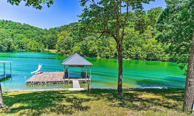 Caryville Cottage | Waterfront Lake Cottage w/ Dock, Gentle Slope