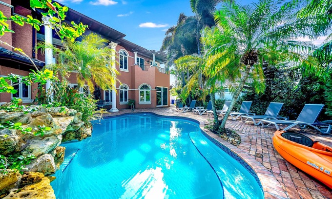 Deerfield Beach House | Waterfront Mansion! Heated Pool+Hot Tub! Kayak!