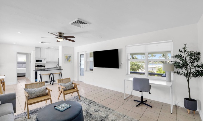 Palm Beach Shores Condo | Waterfront Oasis Palm Beach Shores #7