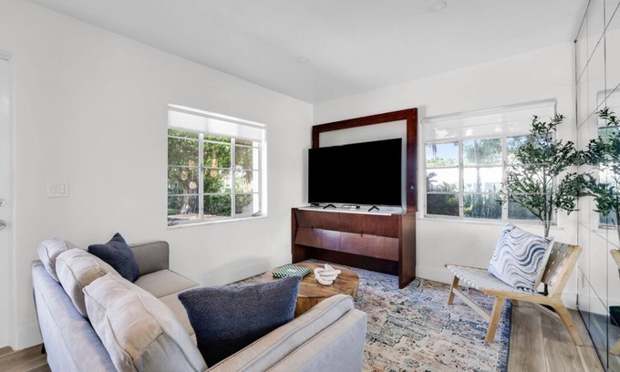 Palm Beach Shores Condo | Waterfront Oasis Palm Beach Shores, FL #1