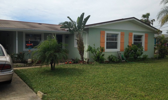 Surfside Estates House | Waterfront Paridise Found