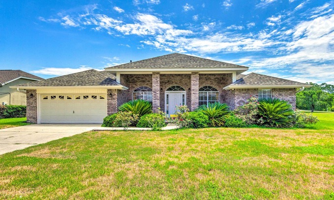 Northwest Pensacola House | Waterfront Pensacola Home w/Florida Room!