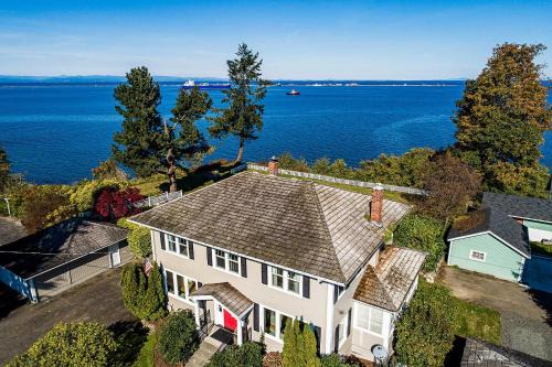 Port Angeles House | Waterfront Port Angeles Home with Harbor Views