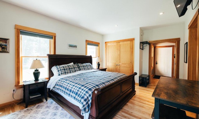 Freeport Apartment | Waterfront Private Apartment, 5 minutes from LLBean!