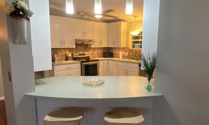 Jarreau House | Waterfront property w/private pool ,PARTY BARGES AVAILABLE ON REQUEST
