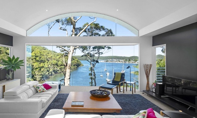 Daleys Point House | Waterfront Retreat - Waterfront @ Daley Point