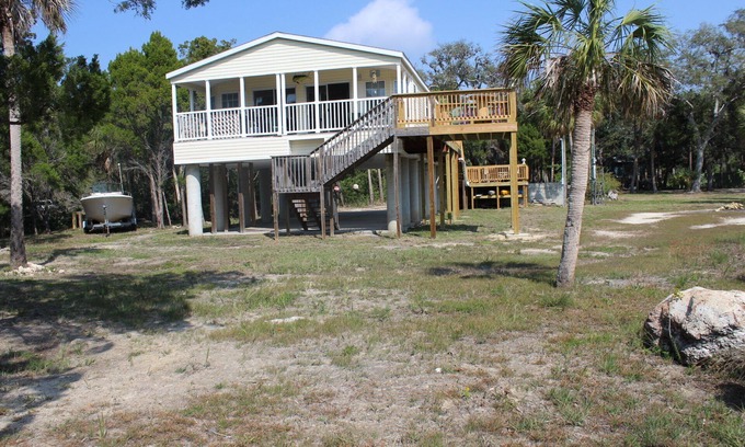 Crystal River House | Waterfront seclusion on the Ozello islands