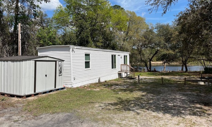 Umatilla House | Waterfront Tiny Lodge