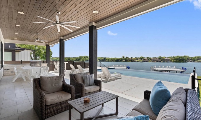 Kingsland House | Waterhouse at LBJ Residence II, 6 King Bedrooms, Pool, Spa, Boat/PWC Lift, Slide