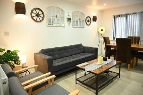 Birstall House | Watermead Retreat Bungalow in Birstall