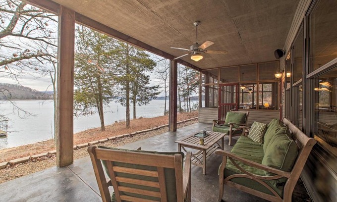 Garfield House | Waters Edge Home on Shore of Beaver Lake!