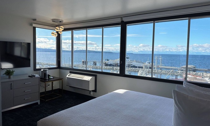 Powell River Hotel | Waterways, A Boutique Hotel