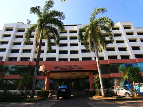 Na Ta Luang Hotel | Wattana Park Hotel