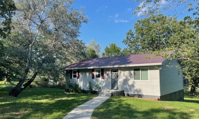 Waynesville House | Waynesville Clean 3 Bedroom home, 8 mins from base