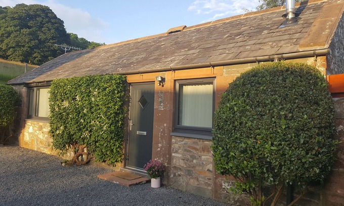 Thornhill Cottage | WEE GLEBE, Luxury Converted Stable perfect for romantic getaway