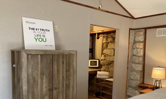 Myra Cabin | Weekend getaway in beautiful NTX hill country!