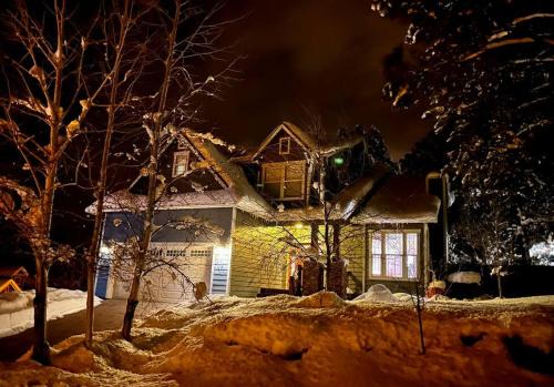 Ponderosa Trails House | Weekly Discount - Cozy Elegant Flagstaff House